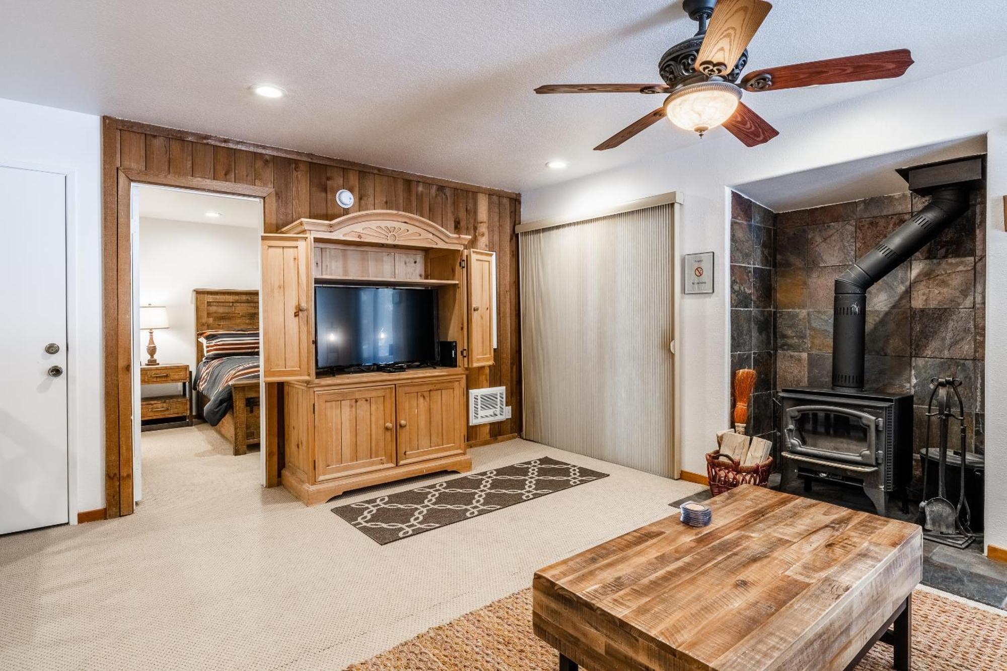 Hidden Valley Village #103 Nicely Updated 1 Bedroom 1 Bathroom Condo Short 10 Min Walk From Village Mammoth Lakes Rum bild