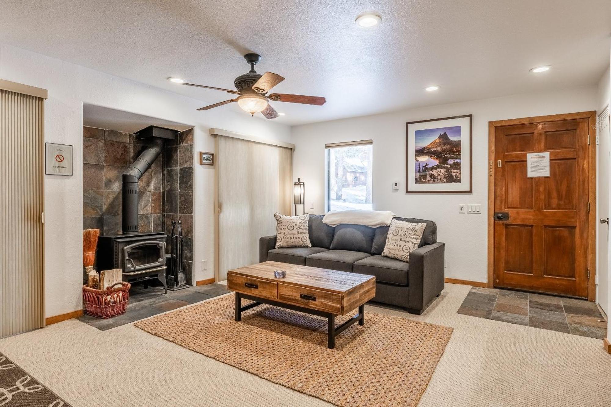 Hidden Valley Village #103 Nicely Updated 1 Bedroom 1 Bathroom Condo Short 10 Min Walk From Village Mammoth Lakes Rum bild